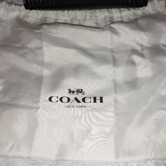 Coach Parker Quilted bag with Rivets  Black 76081 EUC - Picture 3 of 16